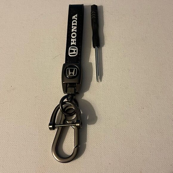 Honda Logo Key Fob Keychain in Black Leather NWT - Picture 3 of 4